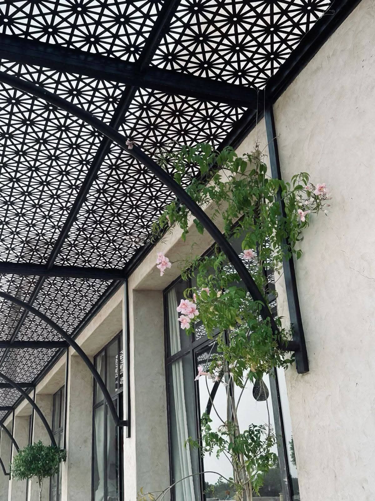 Metalna pergola Kotor Crna Gora | Metal pergola Montenegro | Металлическая беседка Черногория